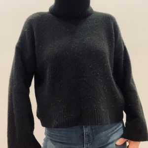 Zara blk turtleneck sweater